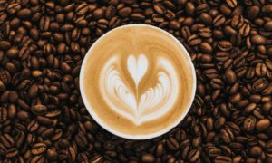 4 raisons d’adopter le café en grain au bureau