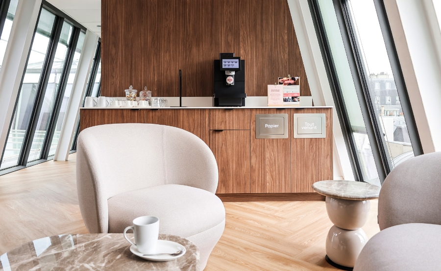 Pleyce x TaylorWessing Fontaine à eau Alta - Machine à café Janne