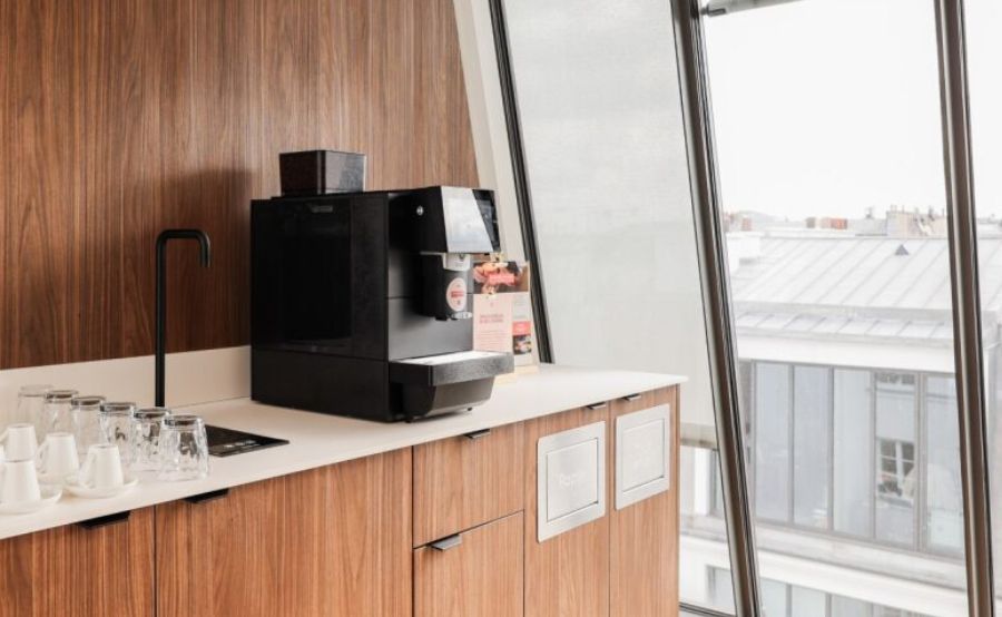 Pleyce x TaylorWessing Fontaine à eau Alta - Machine à café Janne